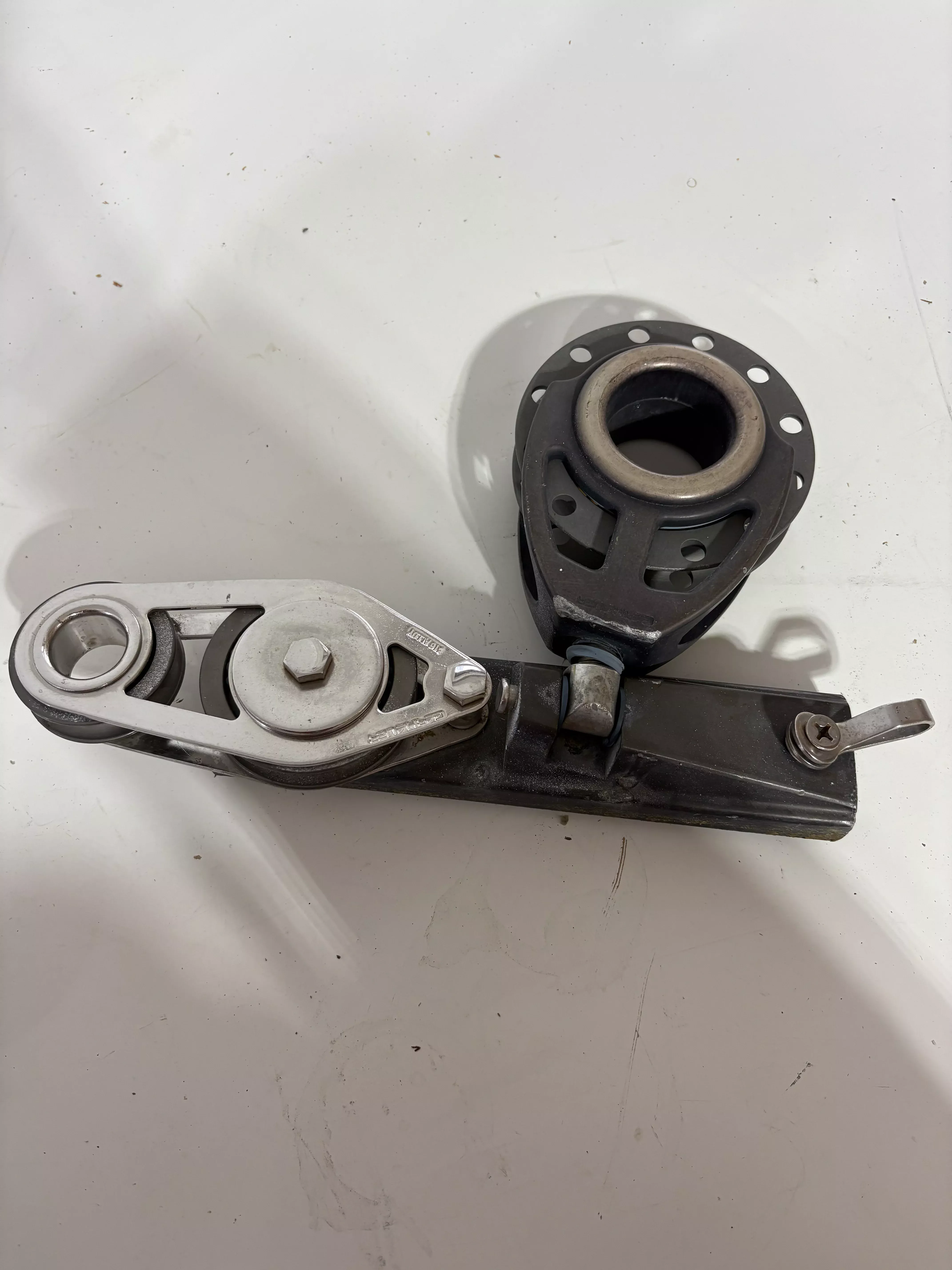 Garhauer Lead Track Car with Fiddle and Standing Block - 1 3/8" Track