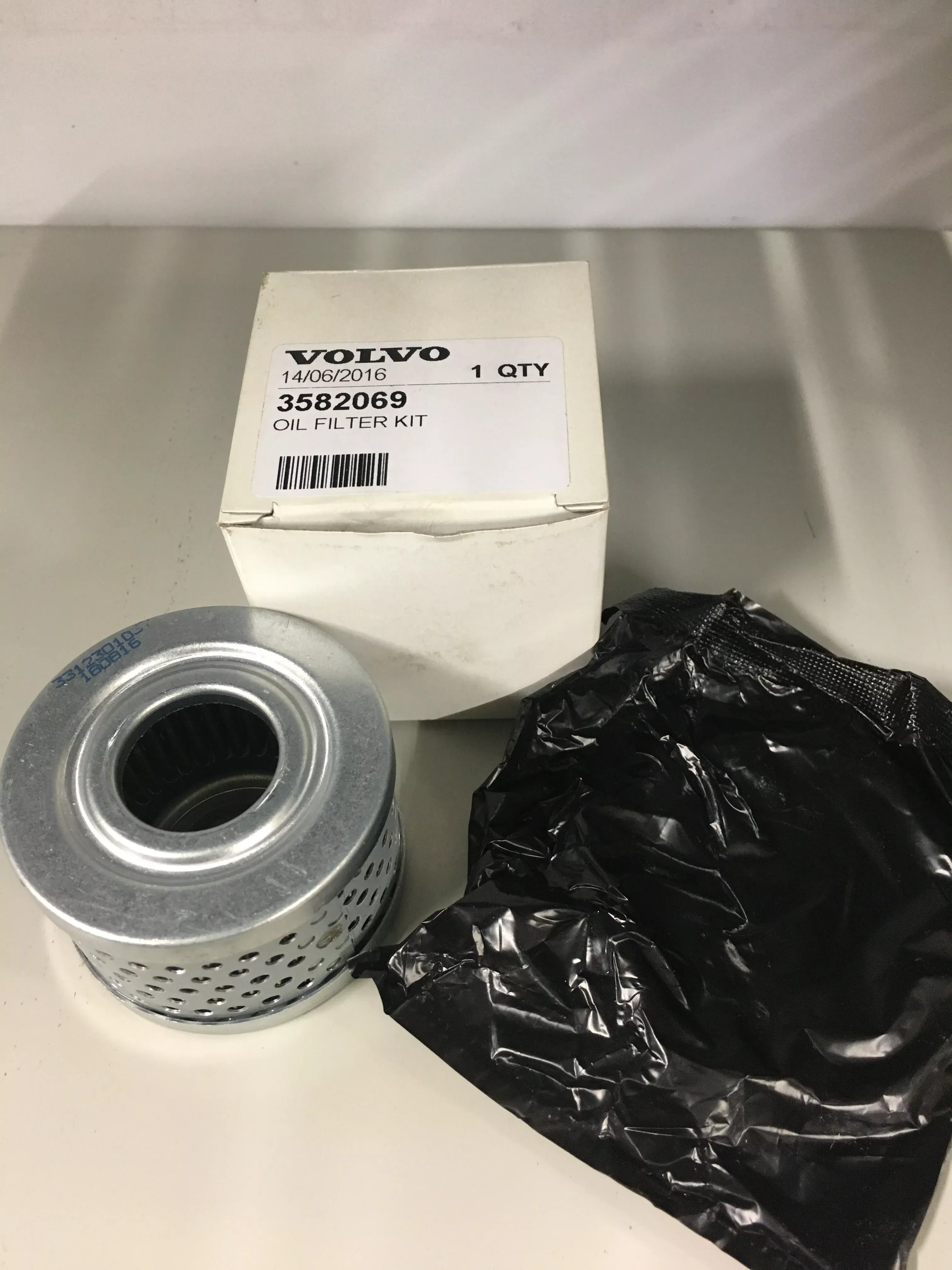 hatton-marine-volvo-penta-oil-filter-3582069 Hatton Marine - Volvo Penta Oil Filter 3582069