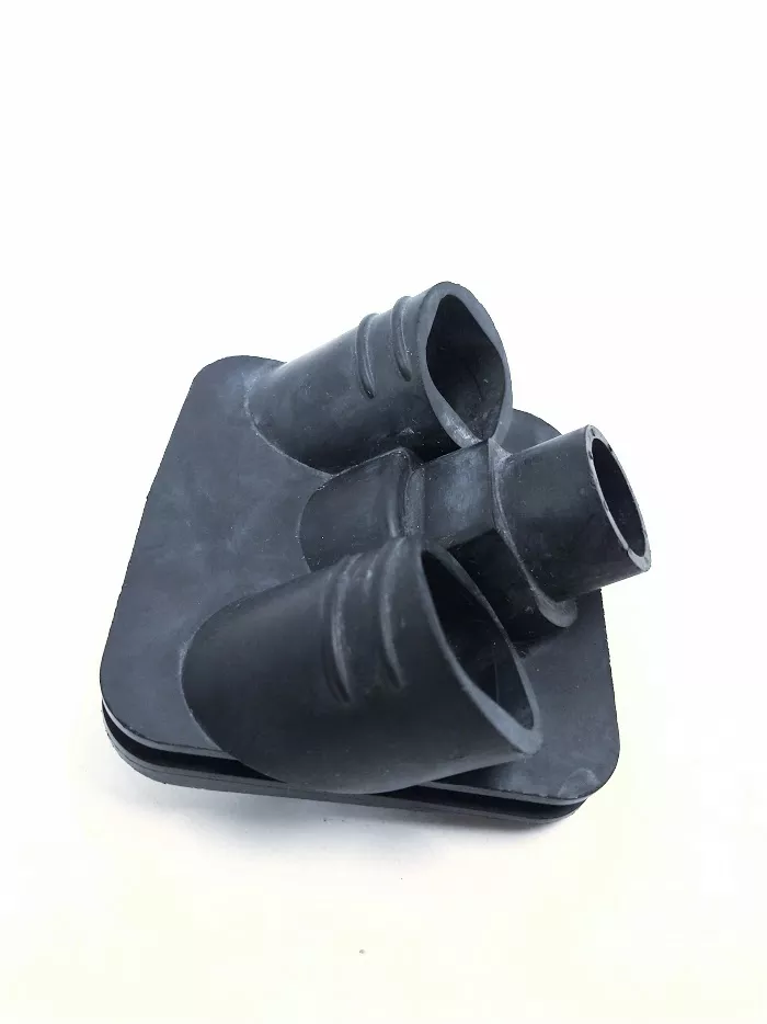 -NEW- Johnson Evinrude 345586, Exhaust Relief Grommet, OEM