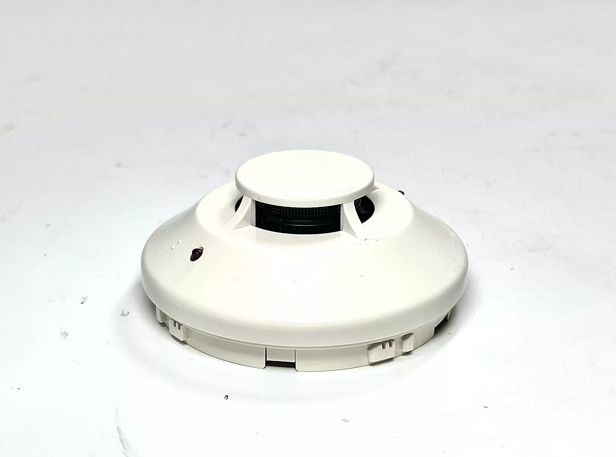new-system-sensor-2151-photoelectric-smoke-detector-white-oem -NEW- System Sensor 2151, Photoelectric Smoke Detector, White, OEM