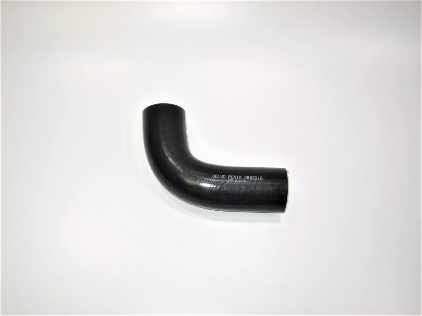 volvo-penta-3583016-marine-d-series-diesel-engine-charge-air-cooler-hose-blem Volvo Penta 3583016 Marine D Series Diesel Engine Charge Air Cooler Hose *BLEM*