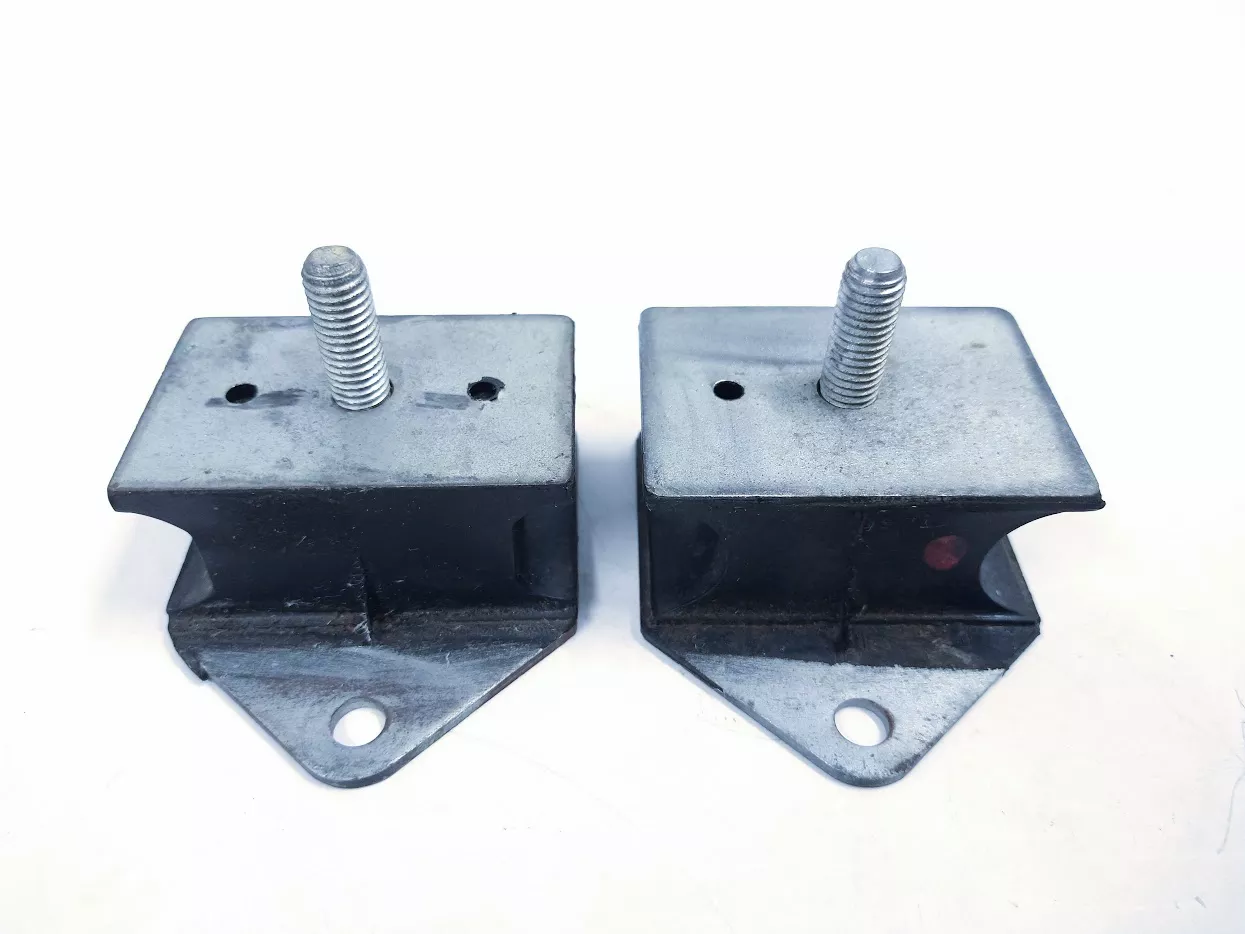 volvo-penta-818072-rubber-cushion-engine-mount-set-2 Volvo Penta 818072, Rubber Cushion Engine Mount Set Of 2